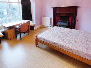 Bedroom- click for photo gallery